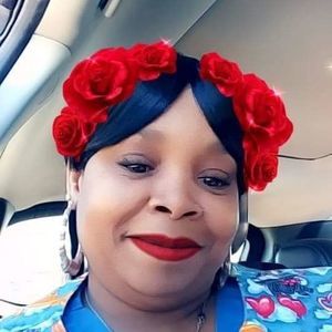 Meet your Posher, Phyllis